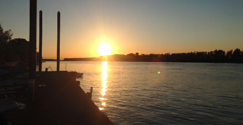discesa fiume po nono giorno kayak tramonto